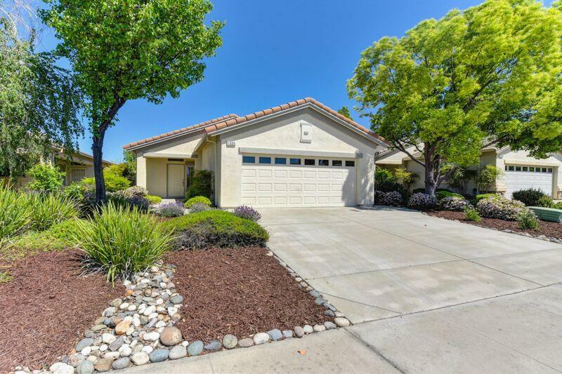 Property Photo:  1330 Ivy Arbor Lane  CA 95648 