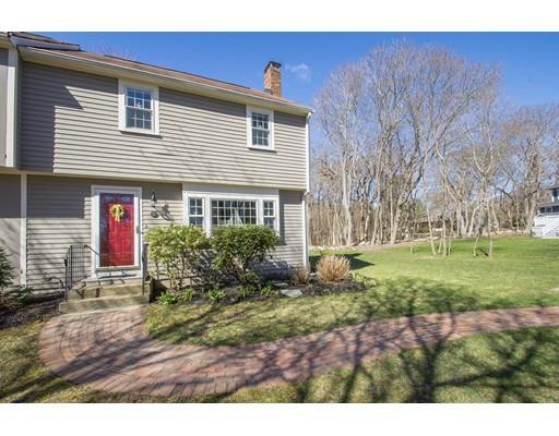 Property Photo: 1 Hearthside Ct 1 MA 02066