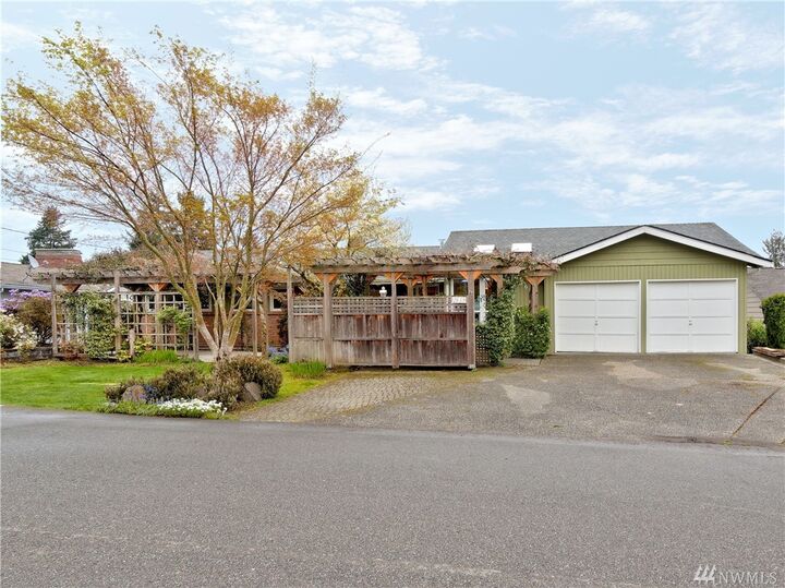 2630 171st Ave SE  Bellevue WA 98008 photo