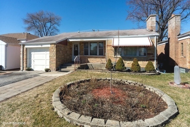Property Photo: 2924 Lincoln Street IL 60131