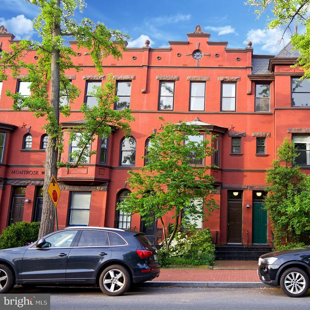 Property Photo:  3020 R Street NW 3  DC 20007 