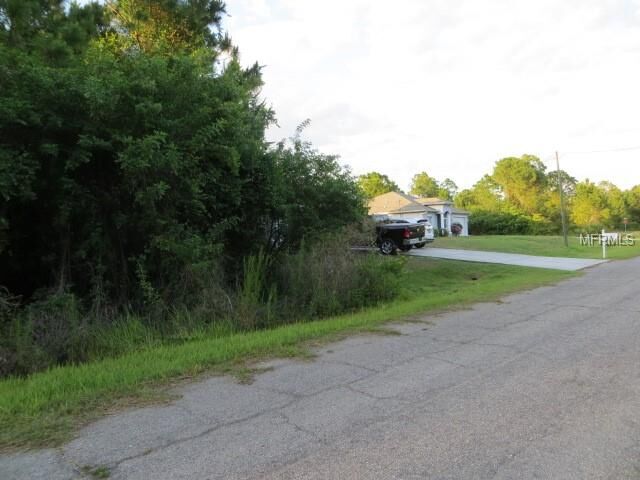 Property Photo: Red Oak Road FL 34288