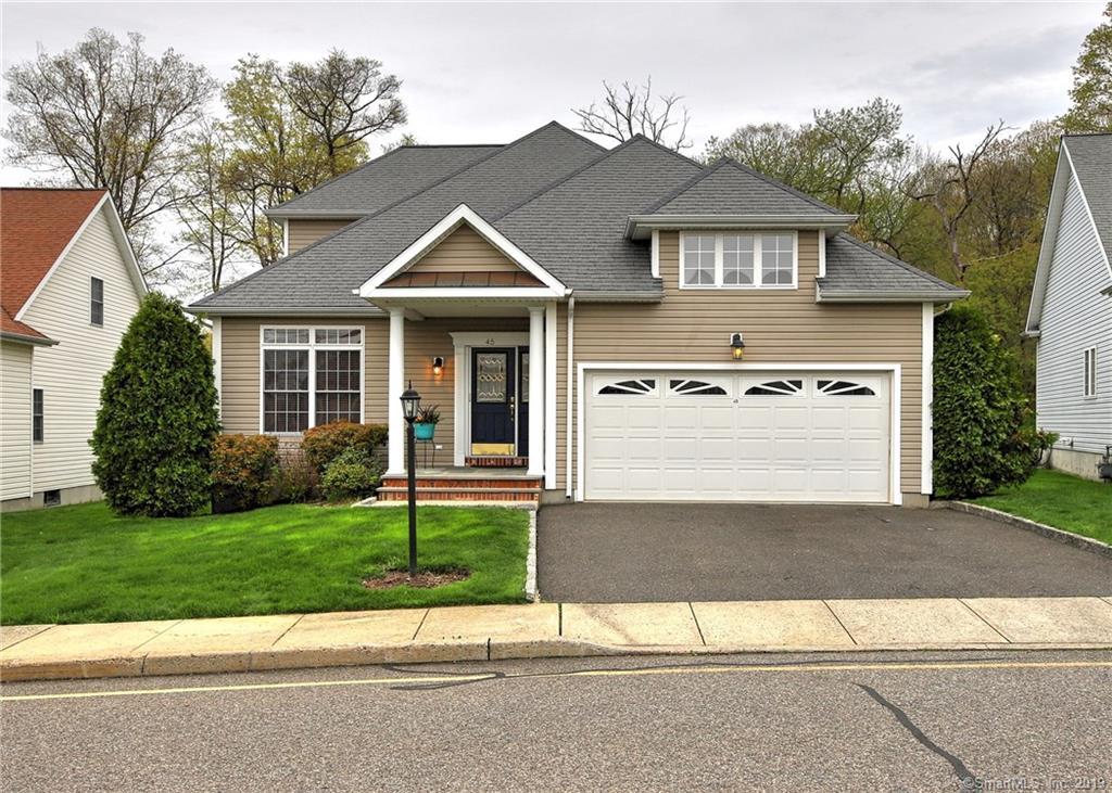 Property Photo:  45 Jasmine Circle 45  CT 06461 
