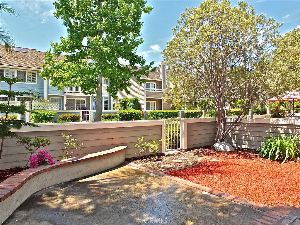 Property Photo: 601 Brocton Court 102 CA 90803