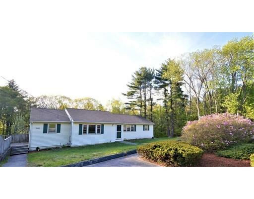 Property Photo:  11 Woodside Dr. Right Side  MA 01564 