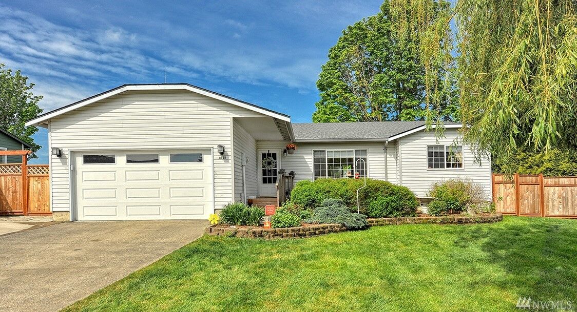 Property Photo:  6135 Della Dr  WA 98248 