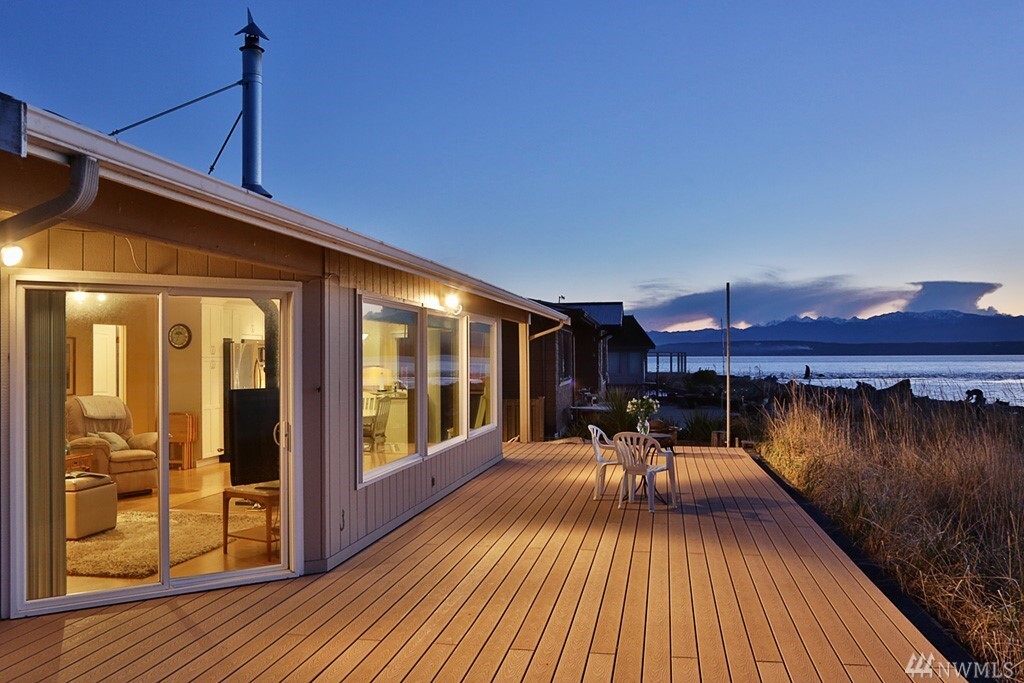 Property Photo: 146 Lake Ave WA 98249
