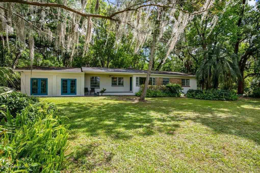 Property Photo:  119 Green Rd  FL 32177 