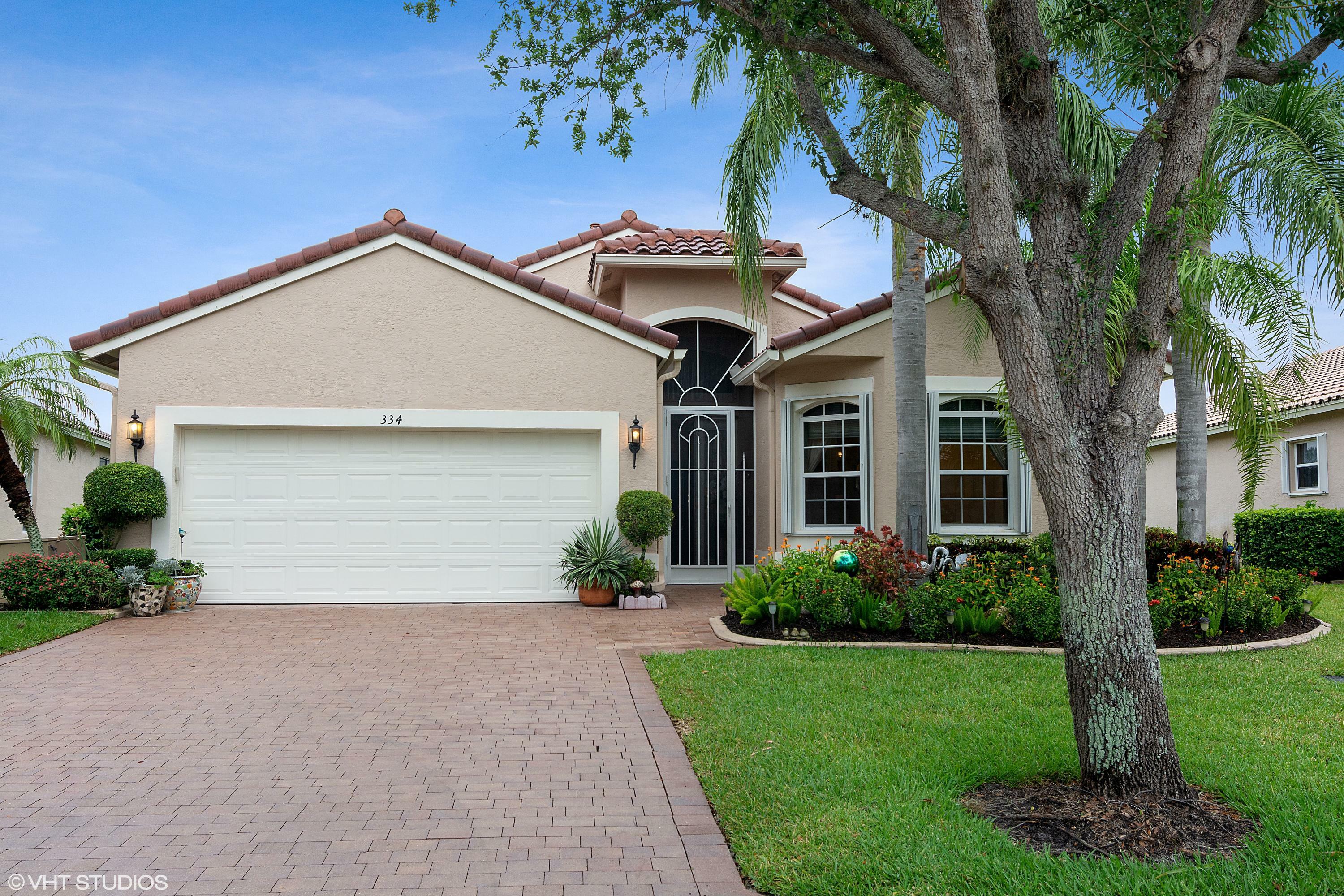 Property Photo:  334 NW Shoreline Circle  FL 34986 