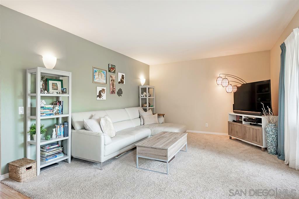 Property Photo:  8561 Villa La Jolla Dr C  CA 92037 