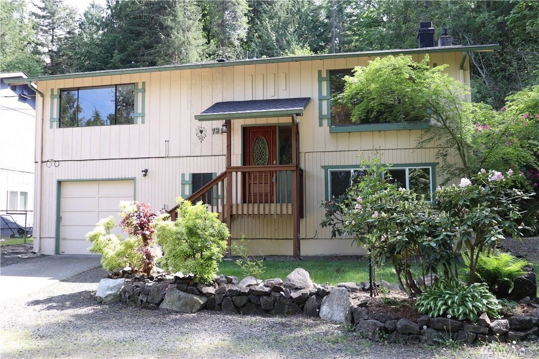 Property Photo:  721 Grandview Ave  WA 98584