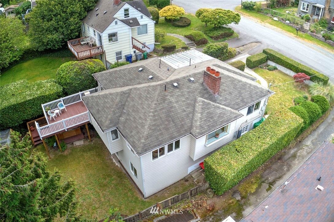 Property Photo: 10048 Occidental Avenue S WA 98168