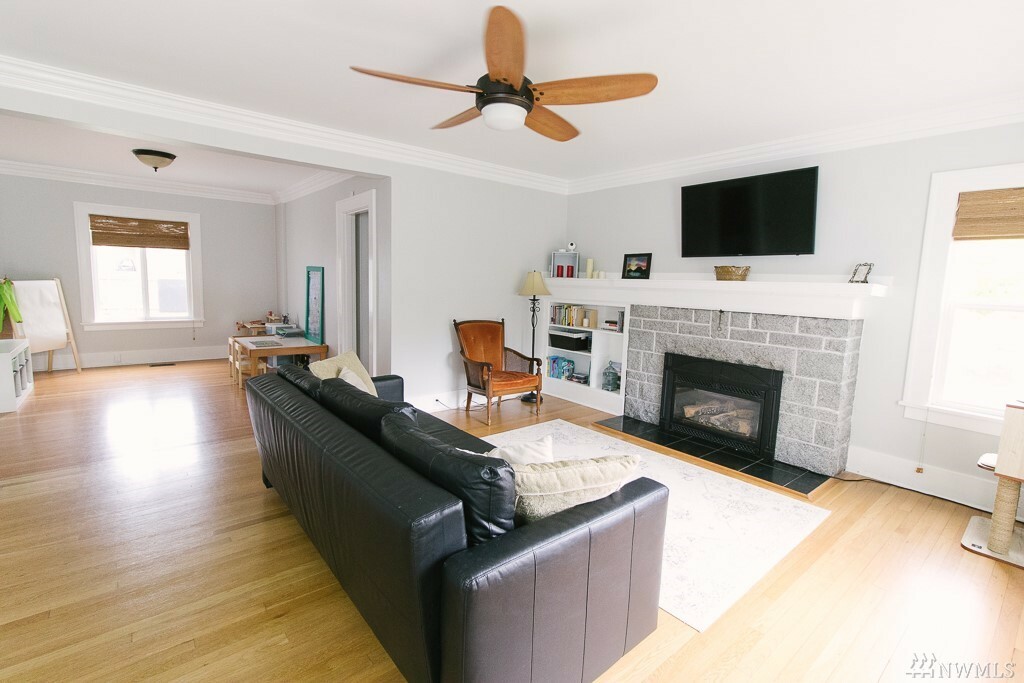 Property Photo: 1608 N Cedar St WA 98406