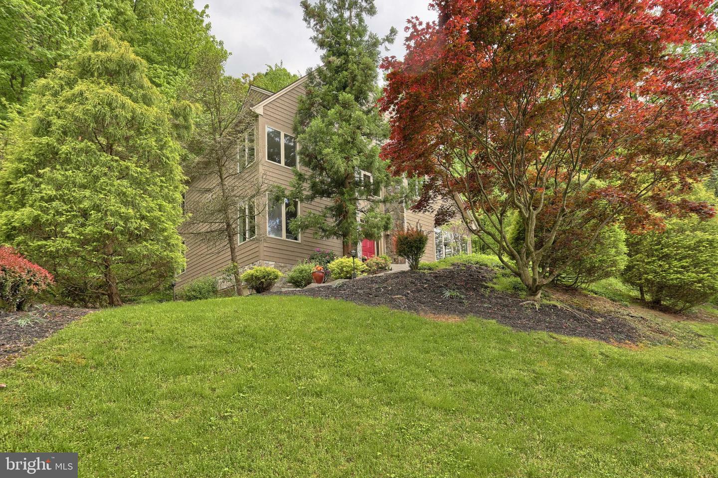 Property Photo:  1759 Brookline Drive  PA 17036 