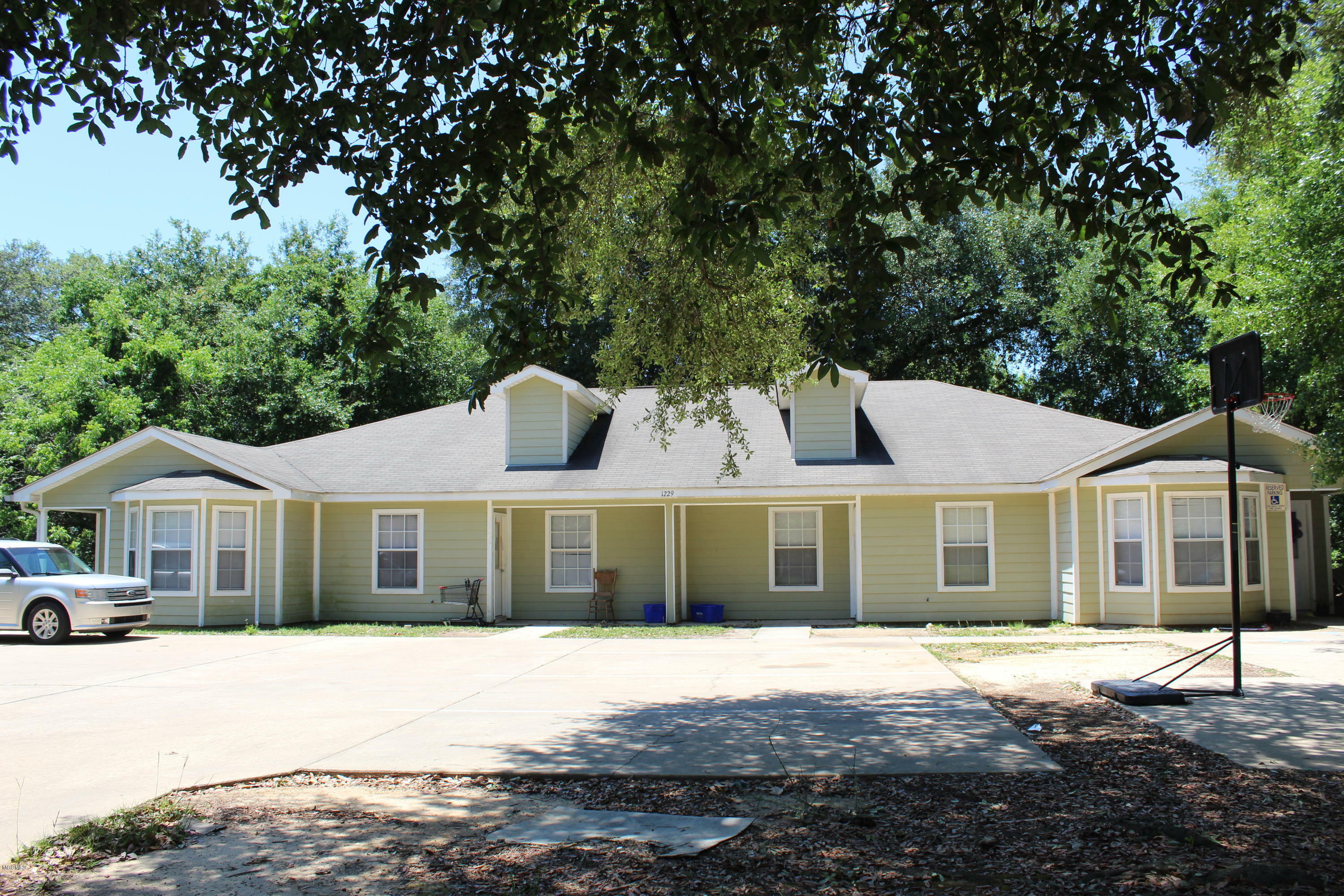 Property Photo:  1229 Camp Avenue  MS 39501 