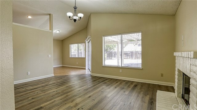 Property Photo:  24132 Stonebridge Court  CA 92551 