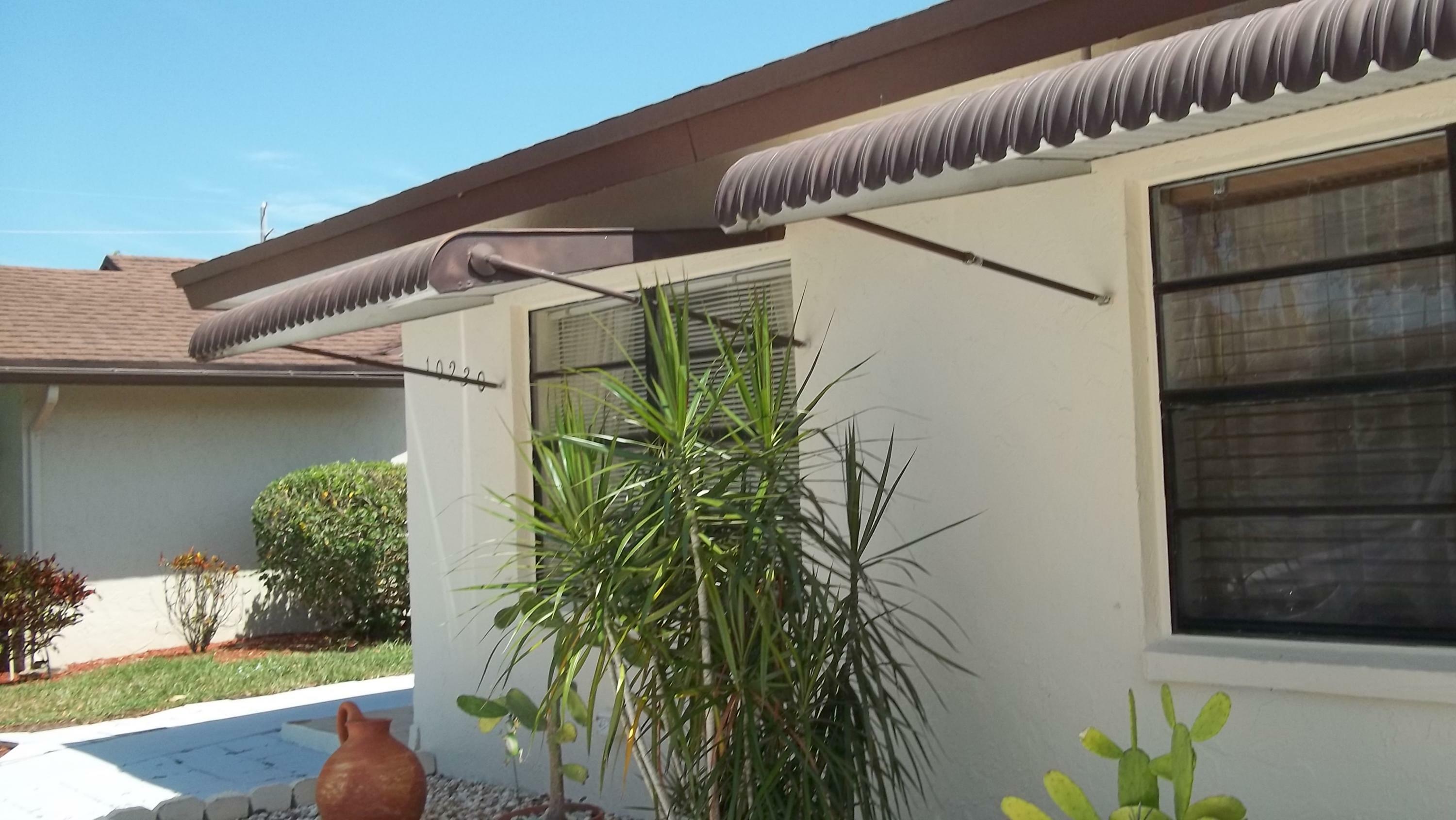 Property Photo: 10230 Pine Drive FL 33437