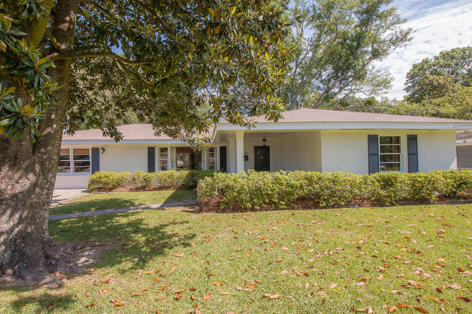 Property Photo:  428 Courthouse Drive  MS 39507 