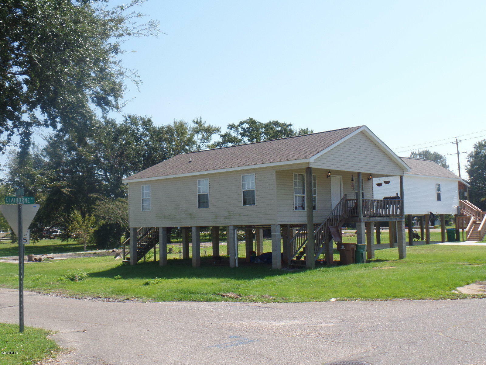 Property Photo:  132 Claiborne Street  MS 39530 