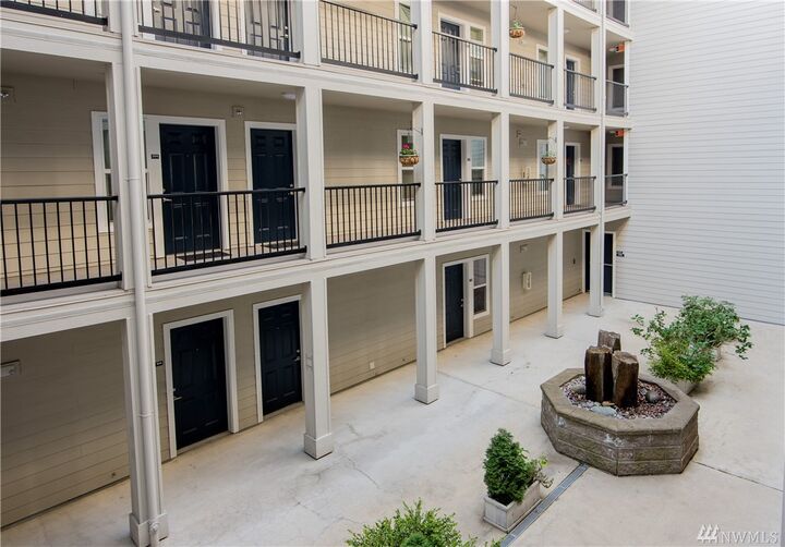 Property Photo: 1031 N State St 202 WA 98225