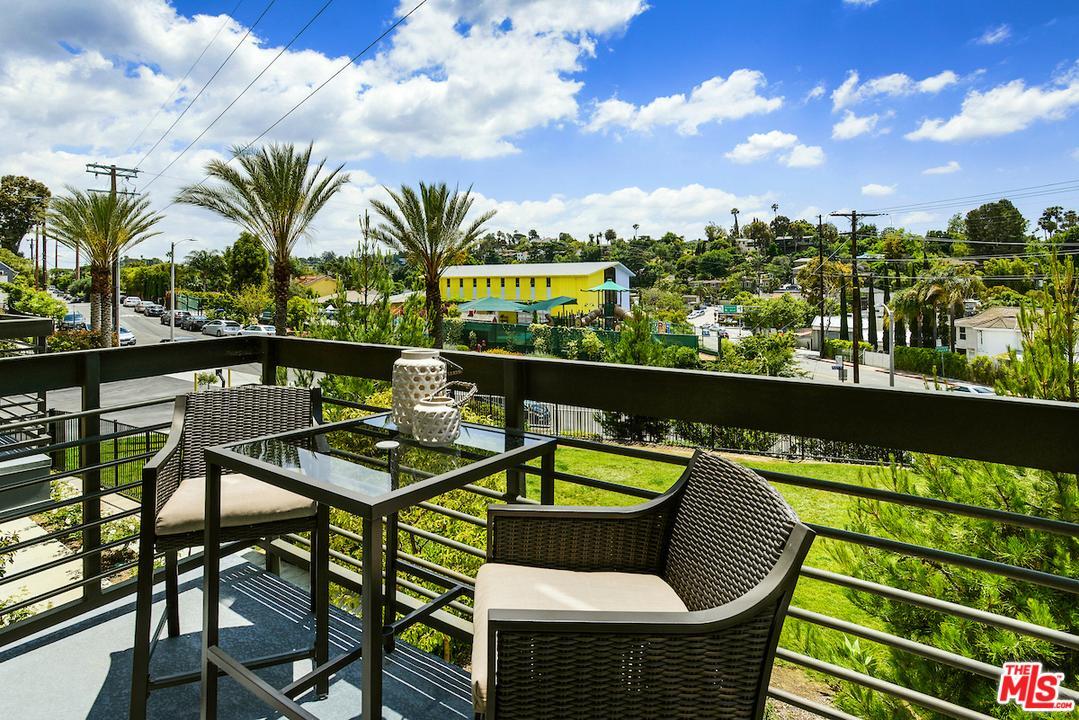 Property Photo: 2753 Waverly Dr 508 CA 90039