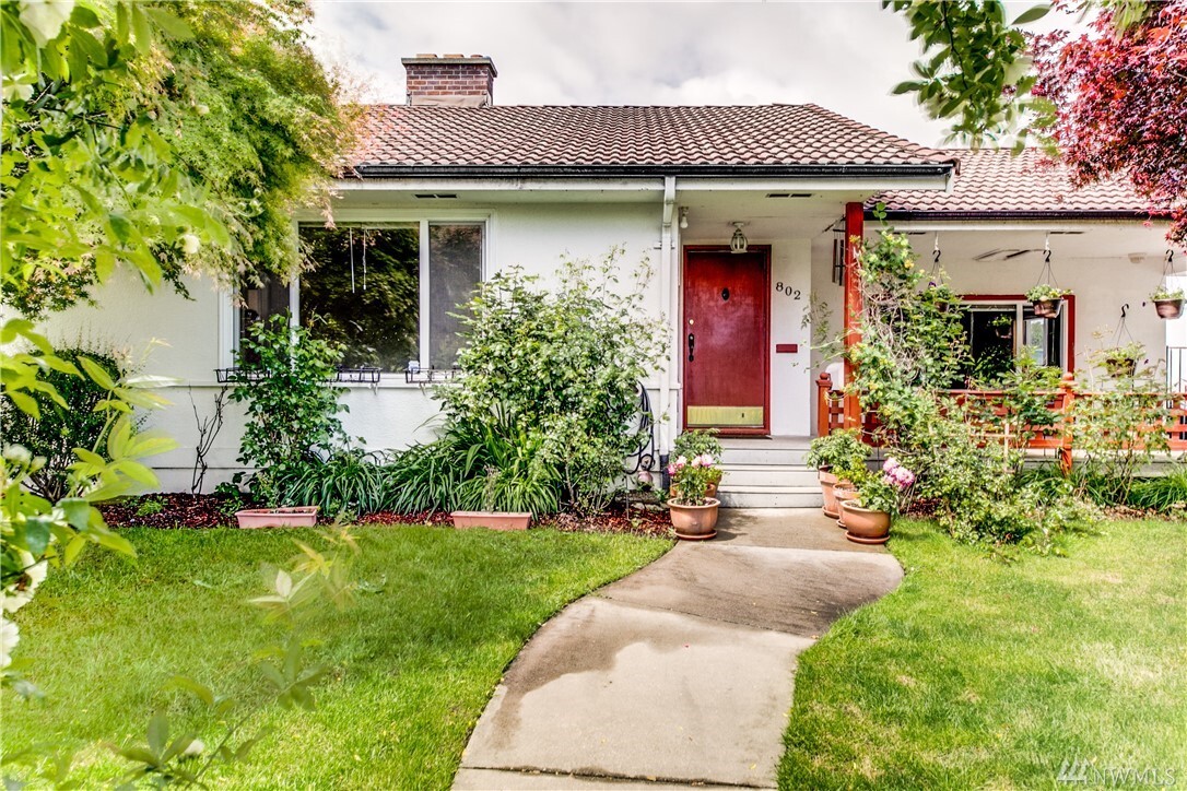Property Photo: 802 N Mason WA 98406