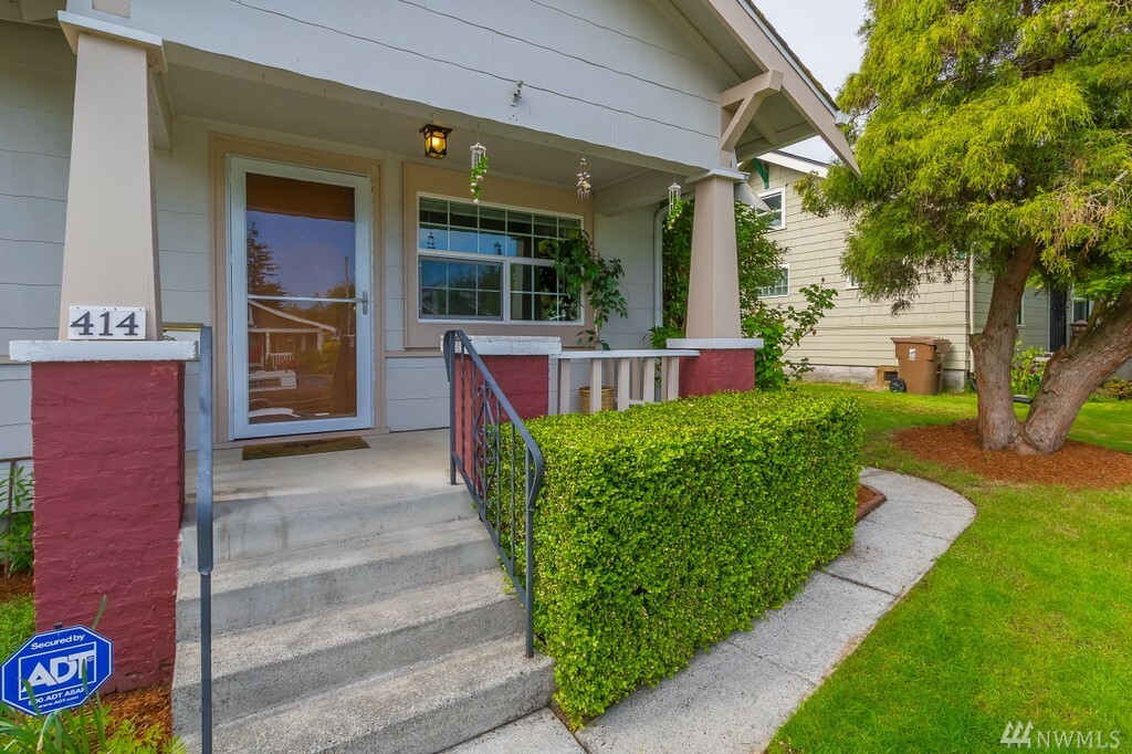 Property Photo: 414 S 54th St WA 98408