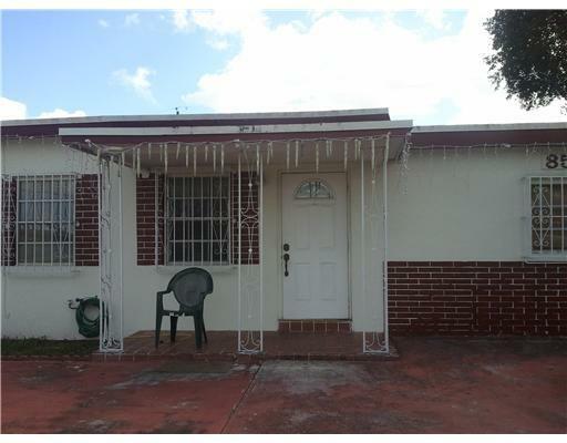 Property Photo:  850 Burlington St  FL 33054 