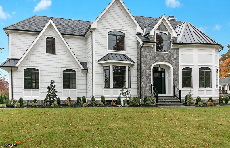 Property Photo:  118 Oak Tree Pass  NJ 07090 