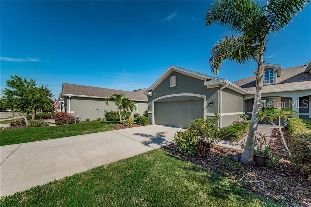 Property Photo:  2118 Parrot Fish Drive  FL 34691 