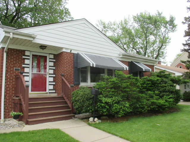 Property Photo:  4337 Madison Avenue  IL 60513 