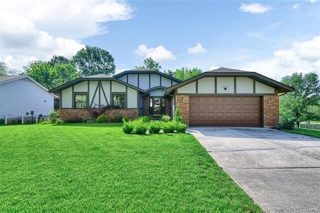 854 San Sebastian Drive  Fenton  63026 photo
