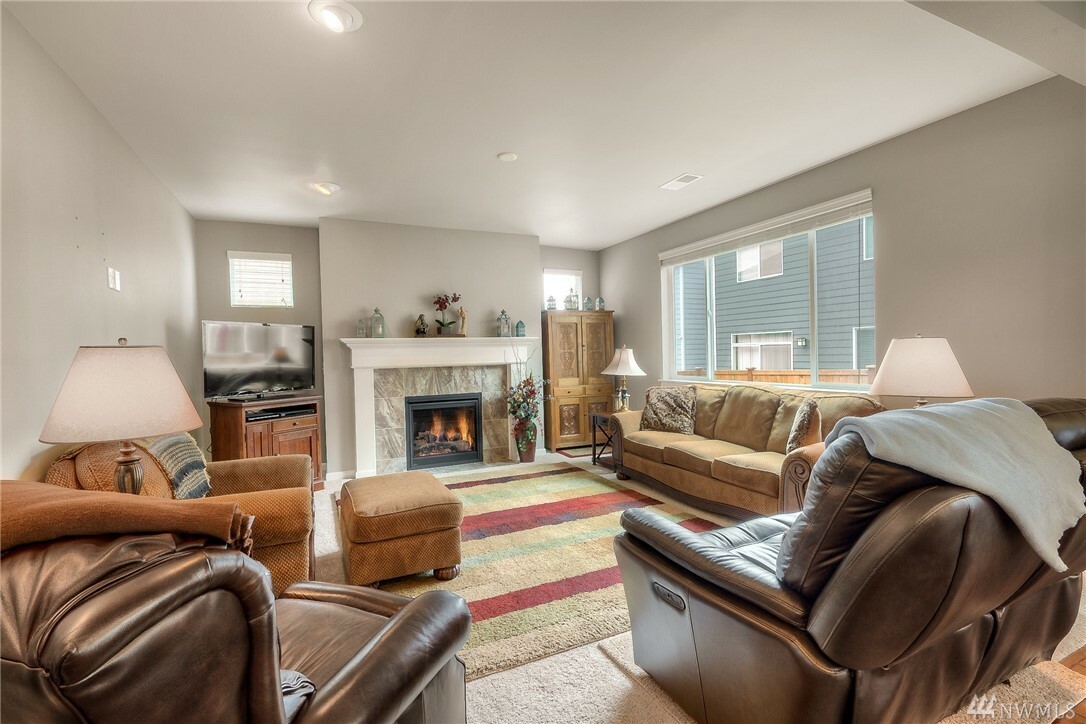 Property Photo: 17211 114th Avenue E WA 98374