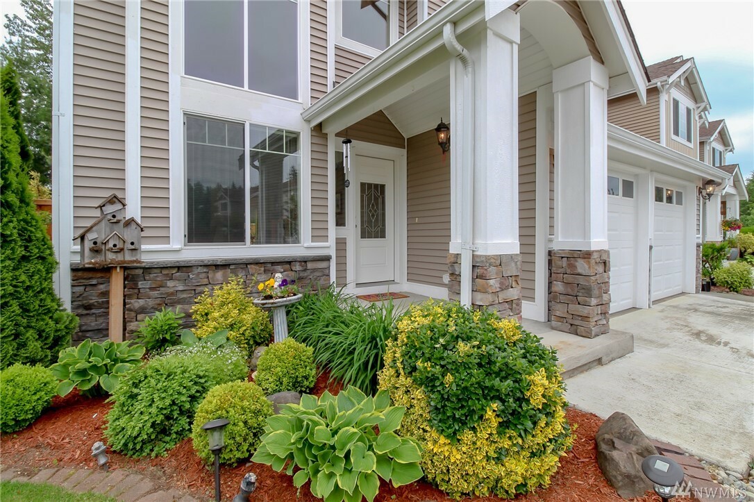 Property Photo: 23641 SE 282nd St WA 98038