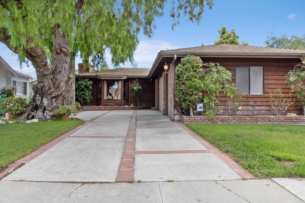 24835 Woodward Ave  Lomita CA 90717 photo
