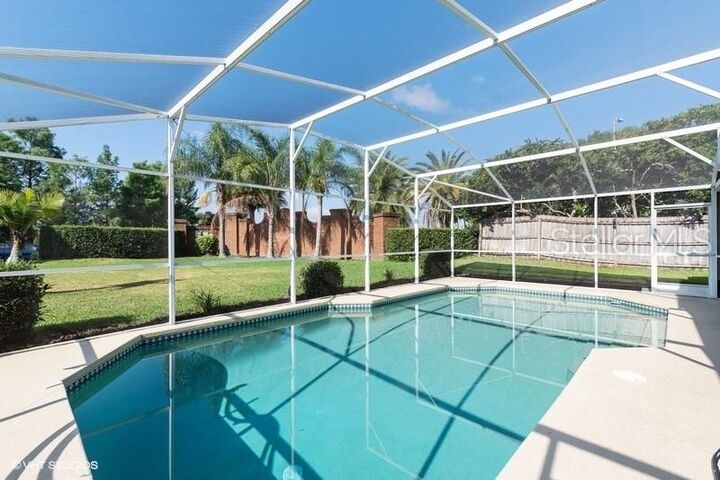 Property Photo:  900 Rosinia Court  FL 32828 