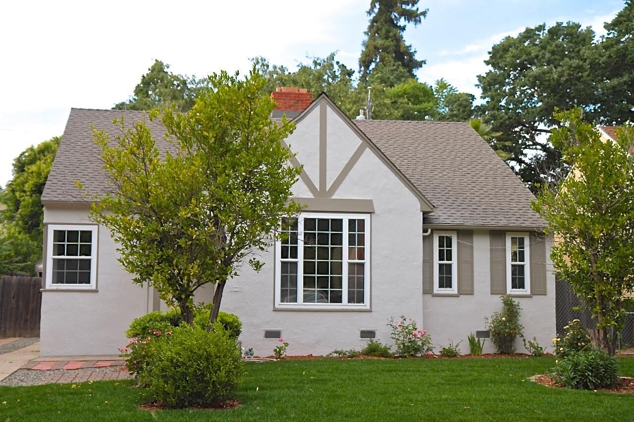 Property Photo: 3205 10th Avenue CA 95817