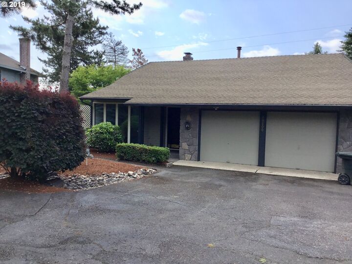 19800 NW Quail Hollow Dr  Portland OR 97229 photo
