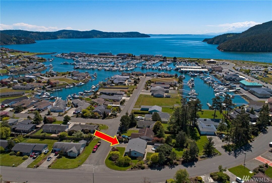 Property Photo:  1710 Cay Wy  WA 98221 