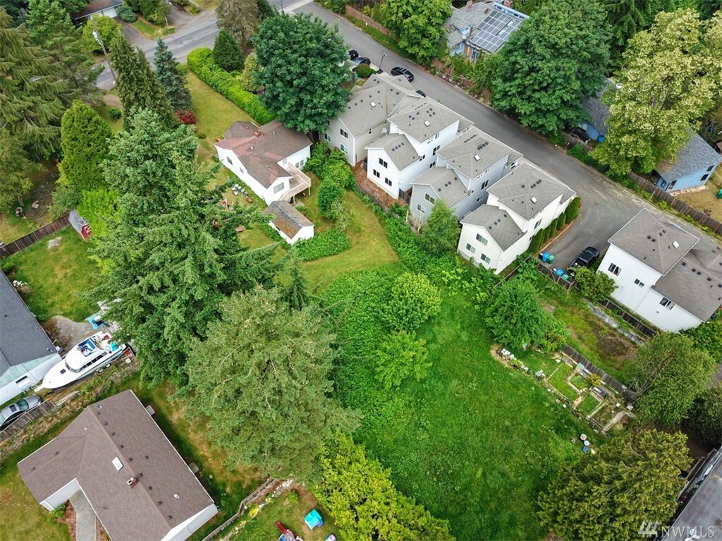 Property Photo: 16318 Linden Ave N WA 98133