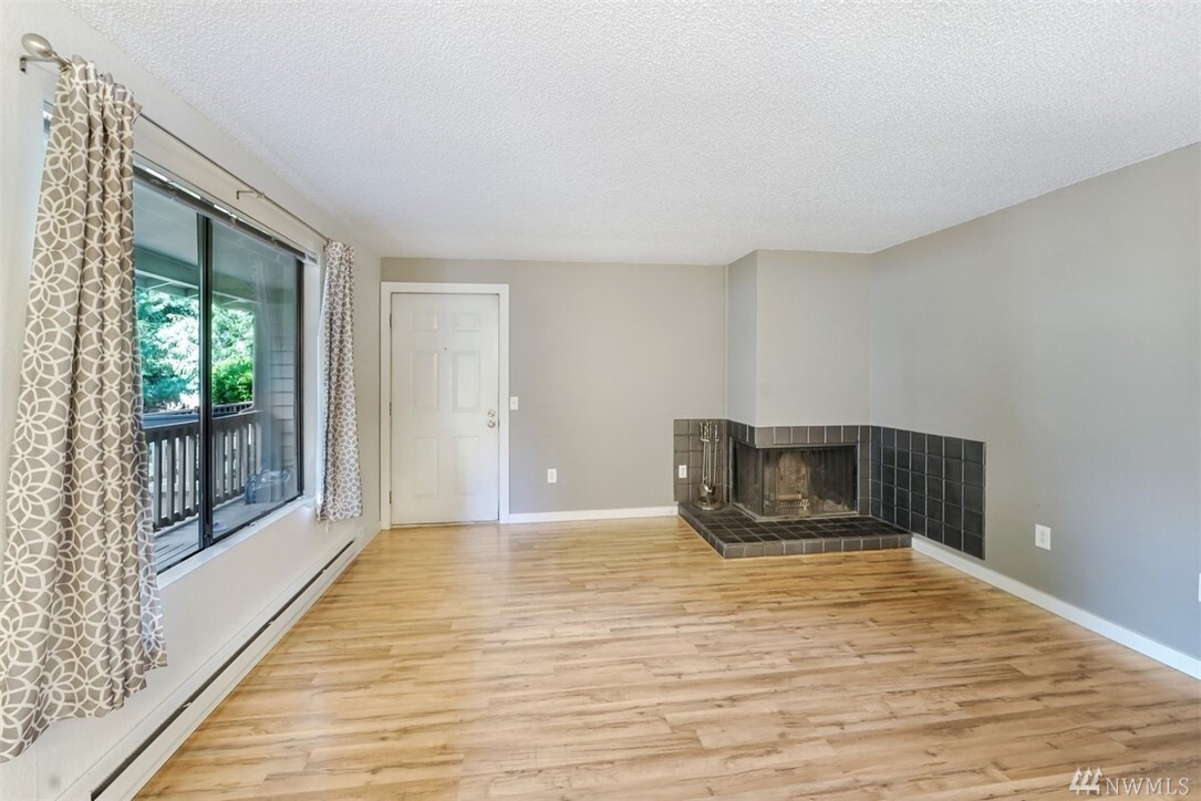 Property Photo: 2211 NE 197th Place WA 98155