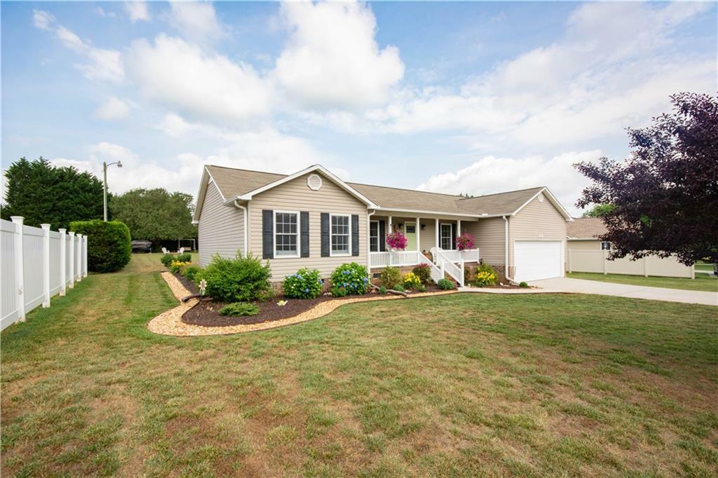 Property Photo:  1505 Centerville Road  SC 29625 