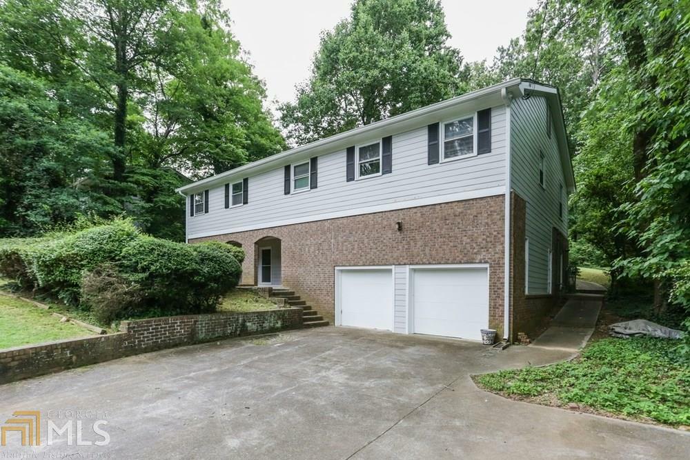 Property Photo: 505 Wyncourtney Dr GA 30328