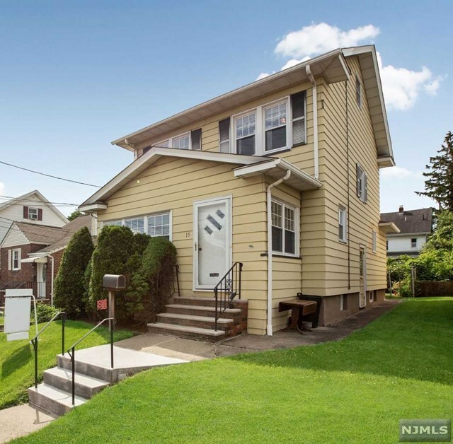 Property Photo:  15 Rollins Avenue  NJ 07011 