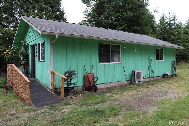 Property Photo:  190 E Willapa Rd  WA 98584 