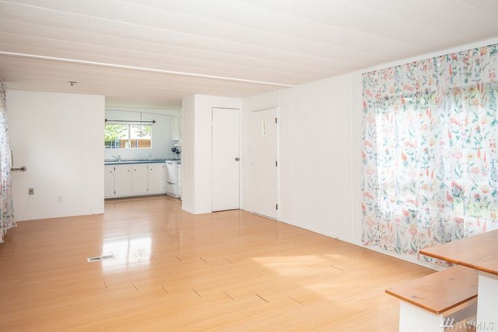Property Photo:  208 High Avenue  WA 98294 