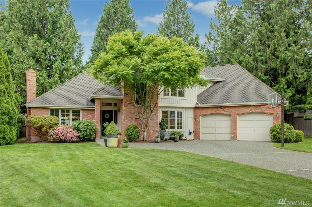 Property Photo:  23253 NE 20th Place  WA 98074 