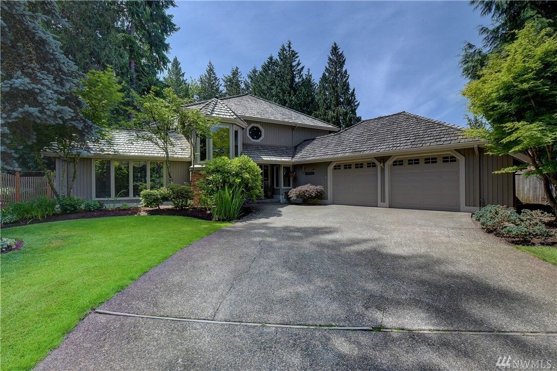 Property Photo: 20313 NE 38th St WA 98074