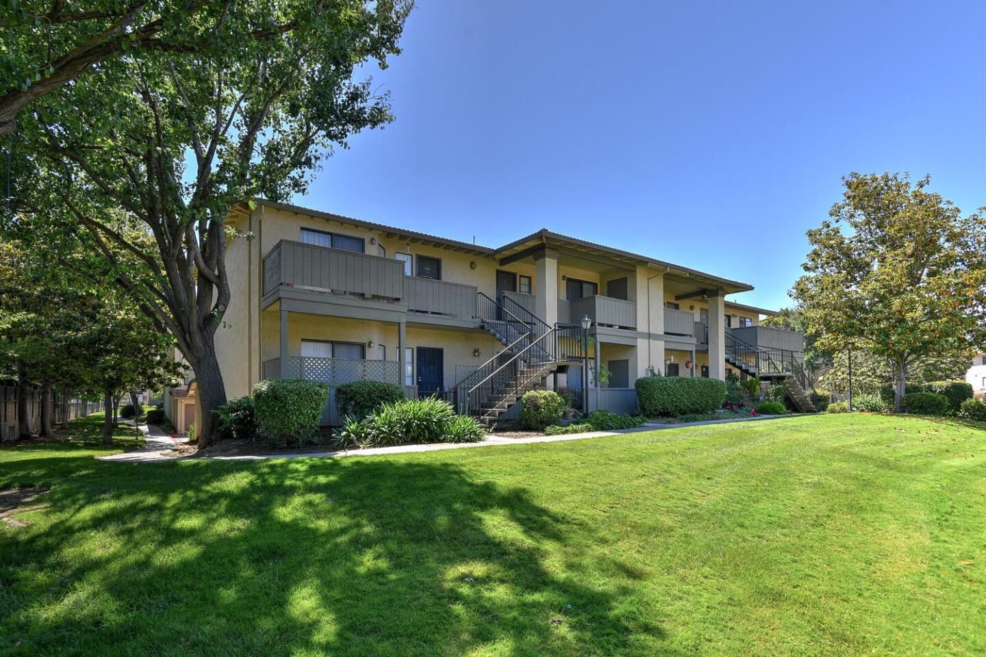 Property Photo: 259 Kenbrook Circle CA 95111