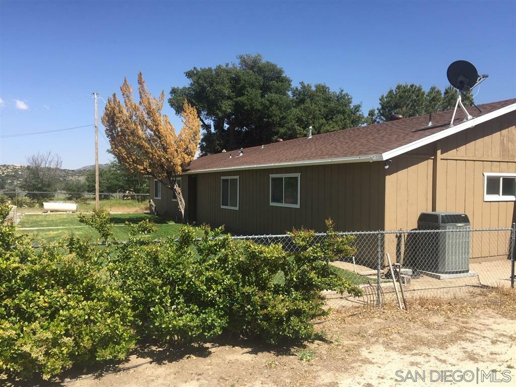 Property Photo:  2920 Ribbonwood Rd  CA 91905 